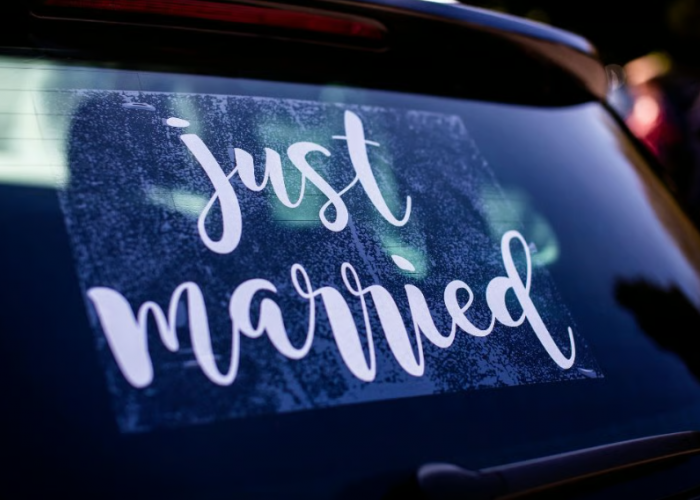 Baru Menikah? Begini Cara Menyatukan Gaya Keuangan Berdua