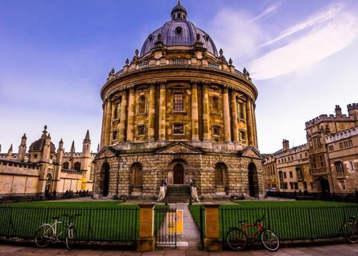 Panduan Strategis Kuliah di Inggris 2026: Menembus Universitas Russell Group