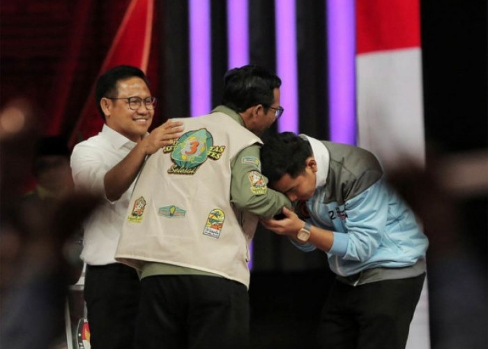 Nusron Wahid Angkat Bicara terkait TIngkah Laku Gibran Saat Debat Cawapres 2024