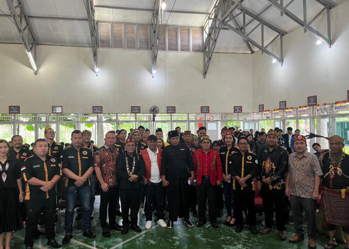 Ketum DAD Lantik Pengurus Baru, Pemuda Dayak Kalbar Siap Jaga Warisan Leluhur