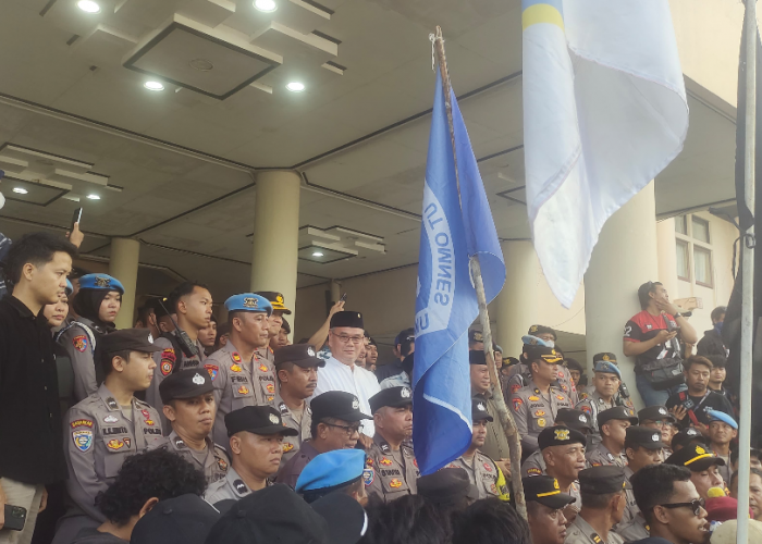 Aliansi Mahasiswa dan Masyarakat Pontianak Gelar Aksi di DPRD Kalbar, Bawa 5 Tuntutan Baru 