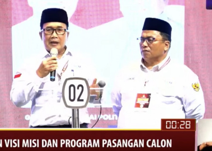 Pasangan Jikir Tegaskan Komitmen Jadi Pelayan Rakyat di Debat Pilkada Kubu Raya 2024