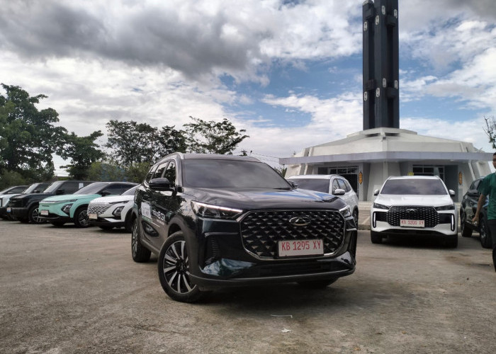 Chery TIGGO 8 CSH Sapa Publik Pontianak Inovasi Chery Super Hybrid Resmi Menggema di Jantung Kota Khatulistiwa