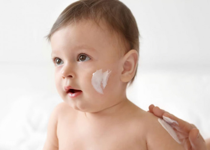 5 Kandungan Penting dalam Skincare Bayi yang Wajib Diperhatikan Orang Tua