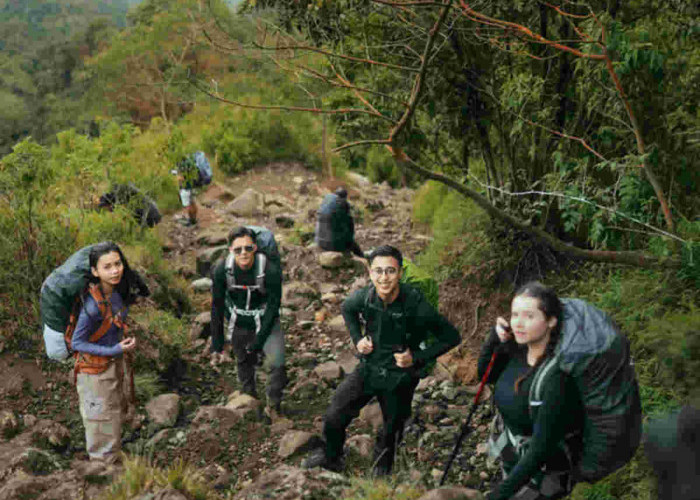 Rayo Oksa Kencana Luncurkan Skincare Outdoor Summit Glow pada 10.10
