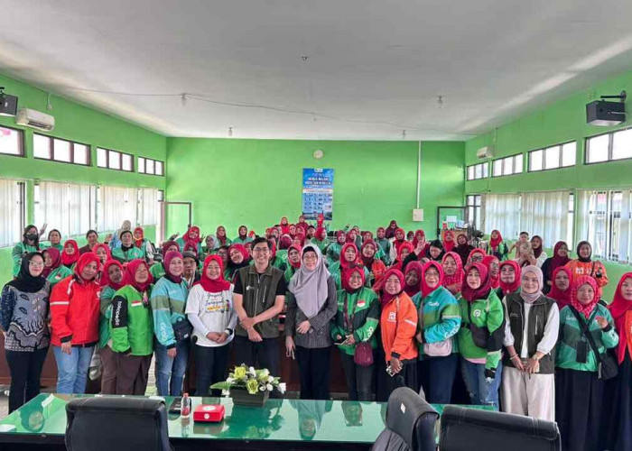Perluas Literasi AI, Telkom AI Center Malang Ajak Perempuan Ojol Manfaatkan AI Secara Produktif