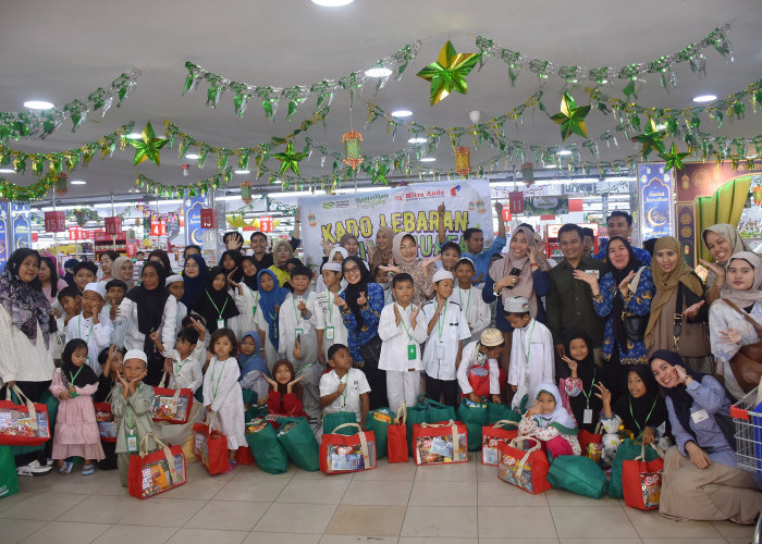 Kado Lebaran Anak Yatim dan Dhuafa Bersama TP PKK Pontianak