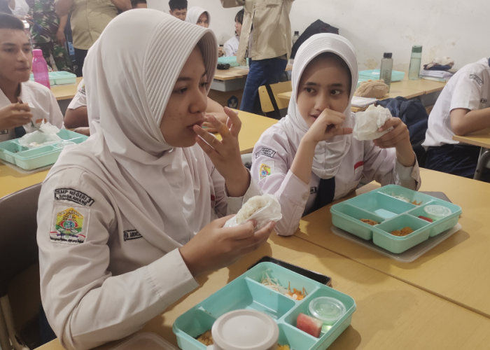 Makan Bergizi Gratis di Sekolah Singkawang Tetap Berjalan di Bulan Puasa, Ini Daftar Menunya