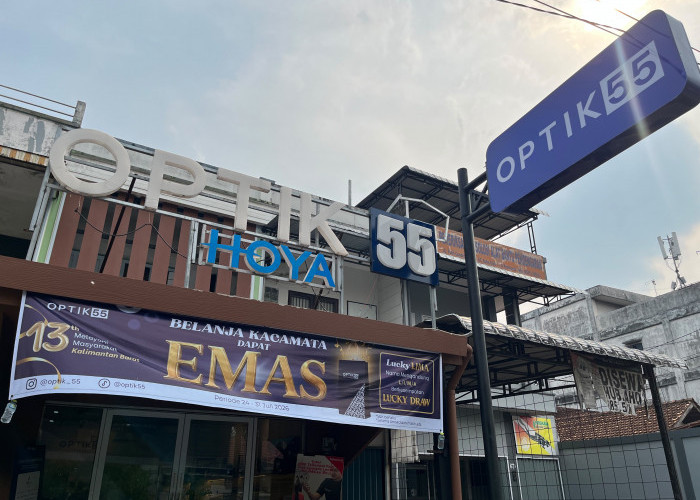 Dari Generasi ke Generasi, Kepercayaan Pelanggan Mengantarkan Optik 55 ke Usia 13 Tahun