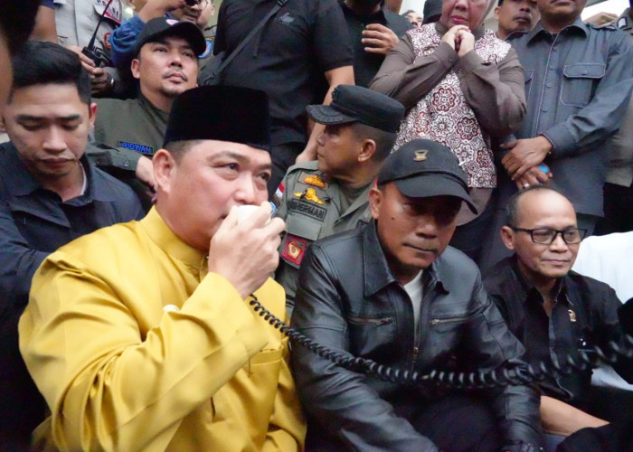 Gubernur Norsan dan Wagub Krisantus Temui Mahasiswa di Depan DPRD Kalbar, Dialog Terbuka Selesai Dama