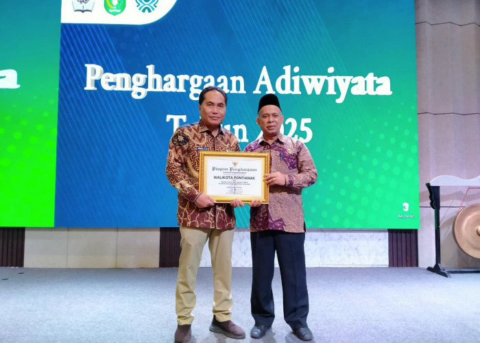 Komitmen Green City, Pontianak Borong Penghargaan Adiwiyata Provinsi Kalbar 2025