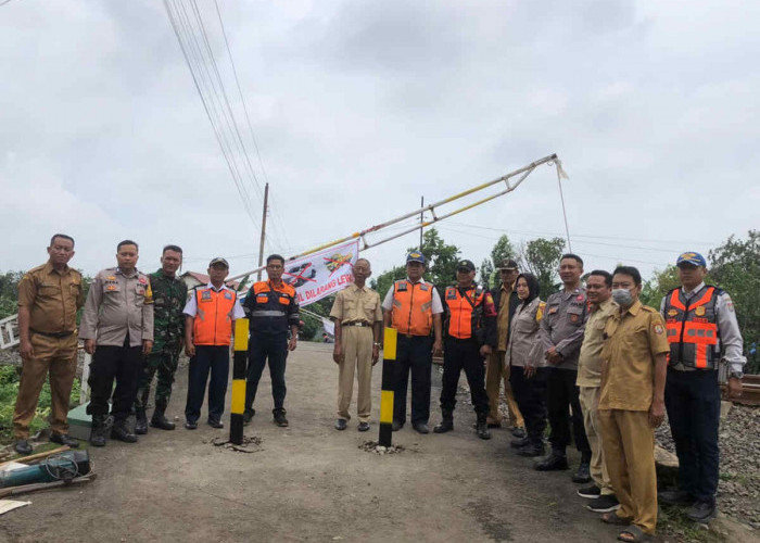 KAI Lakukan Penyempitan Perlintasan Sebidang di JPL 73 Weleri untuk Tingkatkan Keselamatan