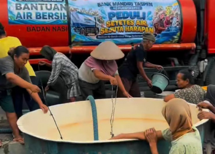 Kekeringan di Banyumas, Bank Mandiri Taspen Bantu Penuhi Kebutuhan Air Bersih Warga