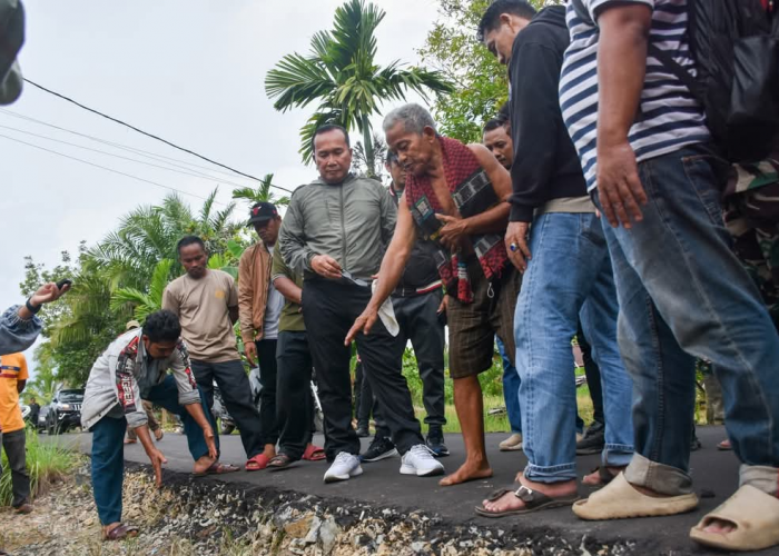 Ruas Jalan Sungai Nipah–Selat Remis Viral, Bupati Kubu Raya Klarifikasi Progres Pembangunan