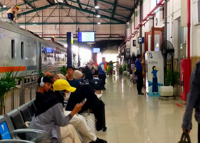 Tingginya Antusiasme Masyarakat, KAI Daop 7 Madiun Catat 85.946 Penumpang Berangkat Selama Nataru