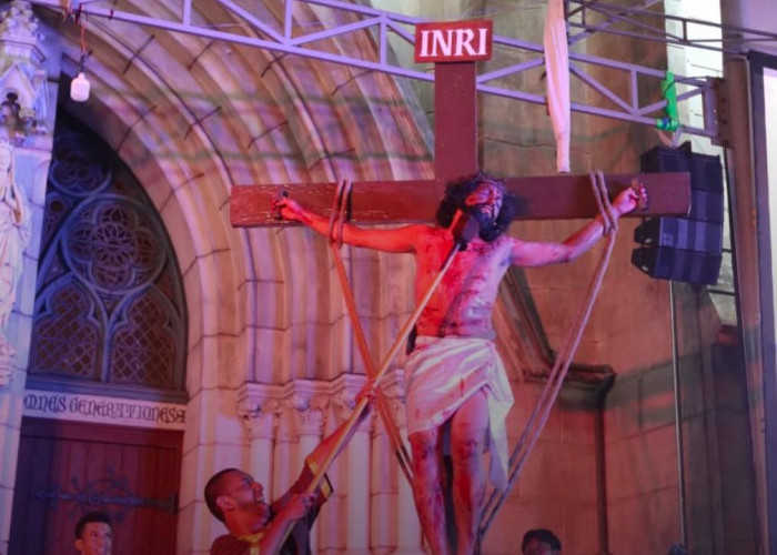 Makna Mendalam Jumat Agung: Antara Narasi Alkitab dan Peringatan Cuaca Ekstrem di Pontianak