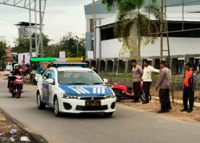 Polsek Pontianak Selatan dan Sat Lantas Polresta Pontianak Bubarkan Balap Liar di GOR Sultan Syarif Abdurrahma