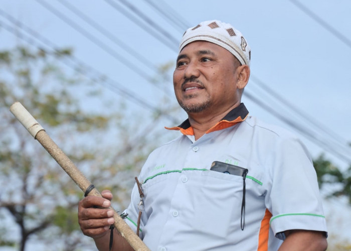 Tiga Dekade Pengabdian Satiman Menjaga Kebersihan Pontianak: dari Menyapu Jalan, Satiman Tunaikan Ibadah Haji
