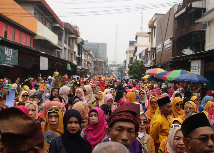 Pawai Melayu Borneo di Pontianak Perkuat Persaudaraan dan Pelestarian Budaya