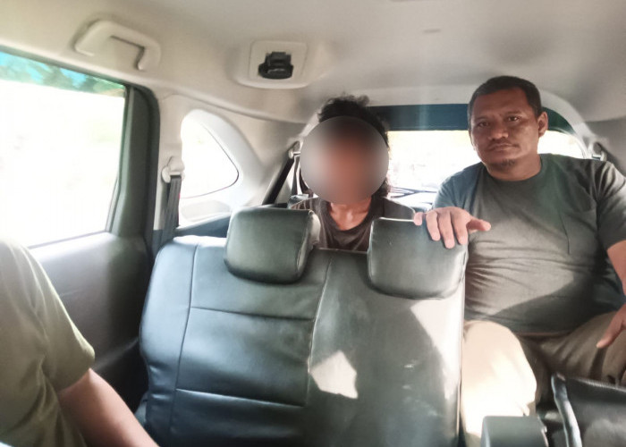 Satpol PP Pontianak Amankan Dua Gepeng di Lampu Merah Gunakan Modus Cuci Kaca Mobil