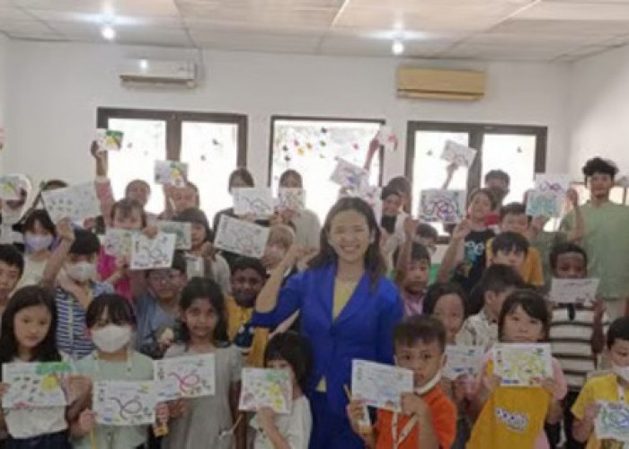 Belajar Public Speaking Bersama Coach Priska Sahanaya dan Agatis di SD Golden Tree School