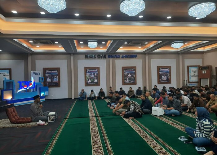 Pengajian Rutin di Jackone Hall, Pekerja BRI Region 6 Perdalam Pemahaman Ibadah