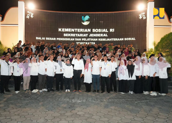 Siapkan Sekolah Rakyat Berkualitas, Menteri Dody Disambut Hangat Siswa
