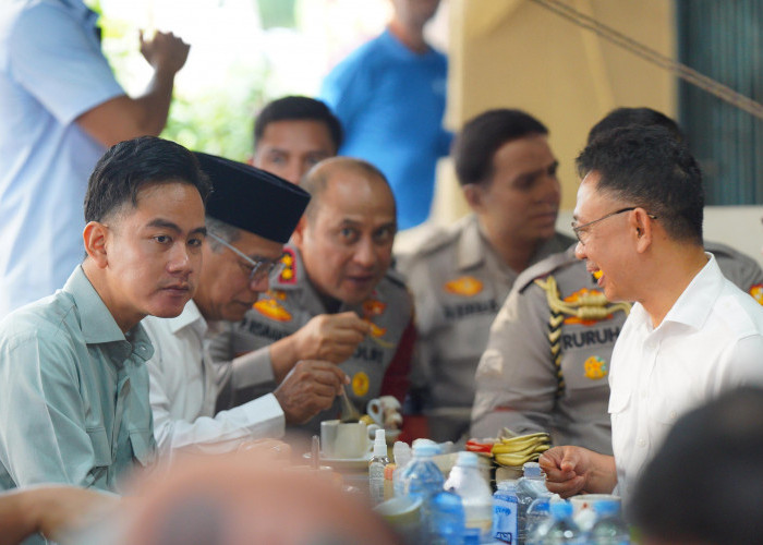 Wako Edi Kamtono Ngopi Bareng Wapres Gibran di Warkop Asiang Pontianak