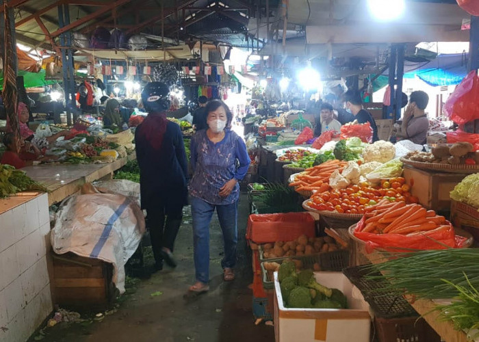 Harga Bahan Pokok di Pasar Singkawang Stabil Menjelang Idulfitri