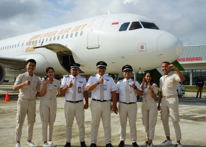 Super Air Jet Sukses Mendarat Perdana dengan Pesawat Airbus 320 di Bandar Udara Singkawang, Kalimantan Barat