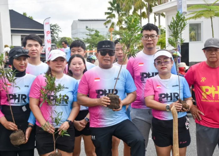 Bupati Kubu Raya Apresiasi Aksi Tanam Pohon Komunitas Pontianak Happy Runners