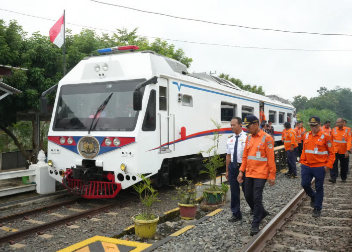 Pastikan Perjalanan Aman dan Andal, KAI Divre IV Tanjungkarang Gelar Cek Lintas Selama Angkutan Nataru