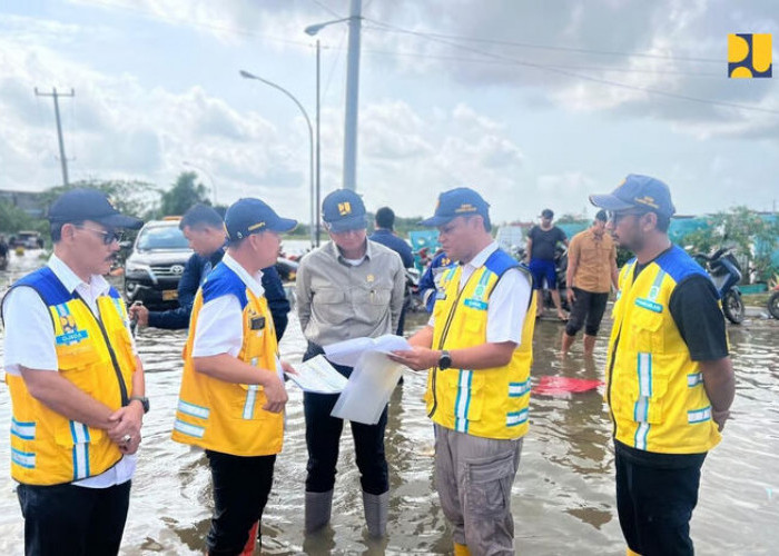 Menteri PU Dody Hanggodo Tinjau Banjir Bekasi dan Pastikan Penanganan Terpadu