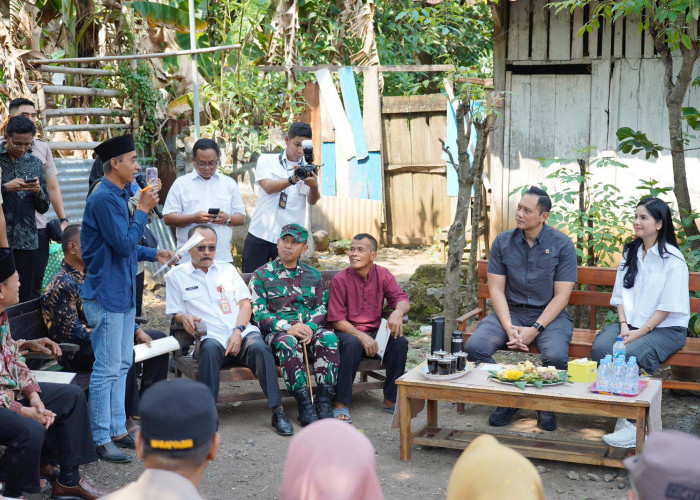 Bukti Program PTSL Berjalan Baik di Jateng, Menteri AHY Antar Langsung Sertipikat ke Rumah Masyarakat