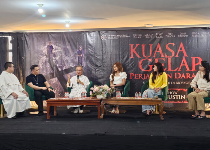 Film Kuasa Gelap Perjanjian Darah Sambangi Kampus Santo Agustinus Hippo Pontianak