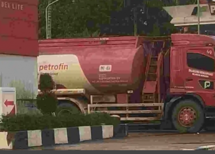 Gudang Misterius dan Truk Siluman Diduga Terlibat Penyelewengan BBM Subsidi di Kubu Raya