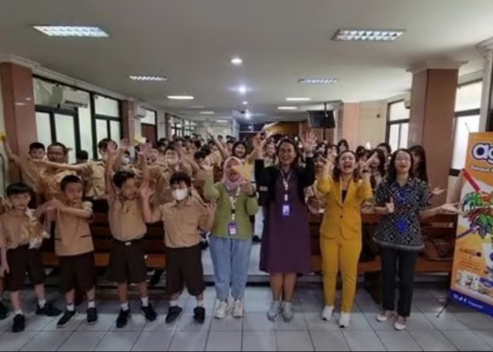 Pelatihan Public Speaking di SD Kalam Kudus 2 oleh Coach Priska Sahanaya dan AGATIS