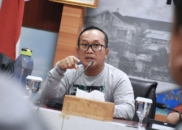 Bupati Kubu Raya Tertibkan Pedagang di Jalan Alianyang, Kios Akan Dilokalisasi