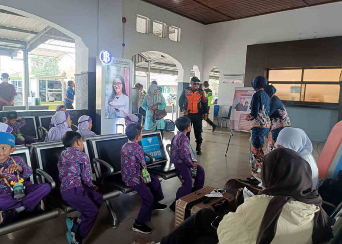 Tanamkan Budaya Keselamatan Sejak Dini, KAI Daop 4 Semarang Gelar Edukasi Perkeretaapian di Stasiun Pemalang