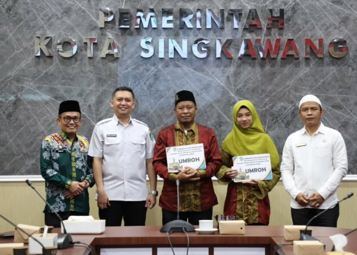 Dua Kafilah Singkawang Berprestasi Diberangkatkan ke Tanah Suci