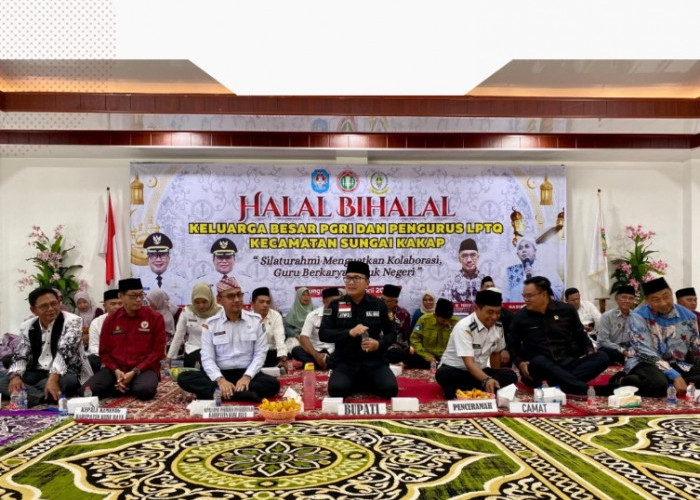 Bupati Sujiwo Titip Harapan di Pundak Guru Kubu Raya