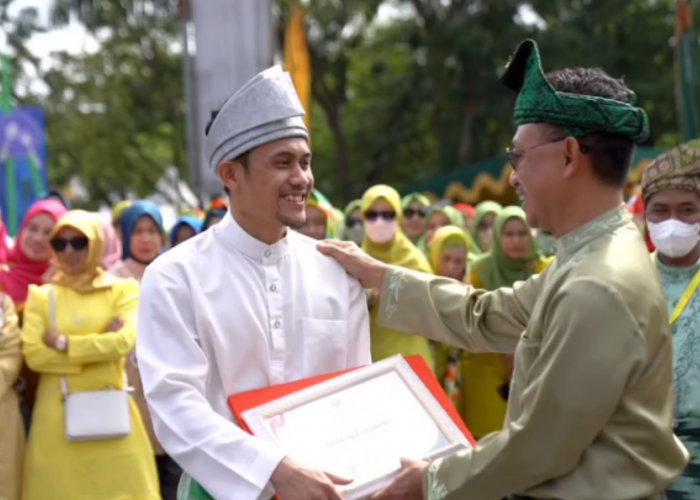 Veddriq Leonardo Sumbang Medali Emas, Siap Resmikan Mozaik dan Arena Panjat Tebing di Water Front Pontianak