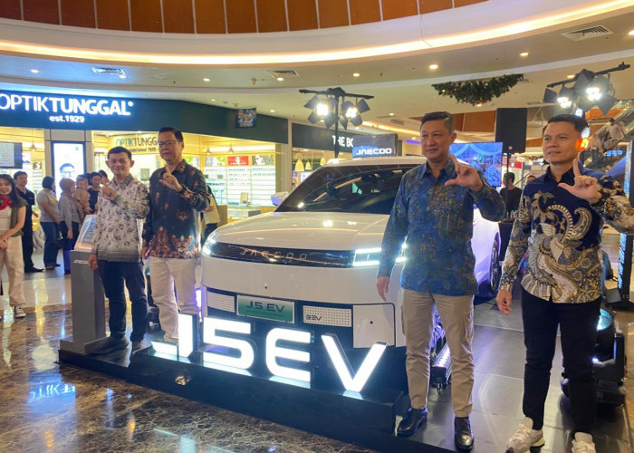 JAECOO Perkuat Pasar EV Kalbar Lewat Peluncuran J5 EV dan Penyerahan Unit Perdana