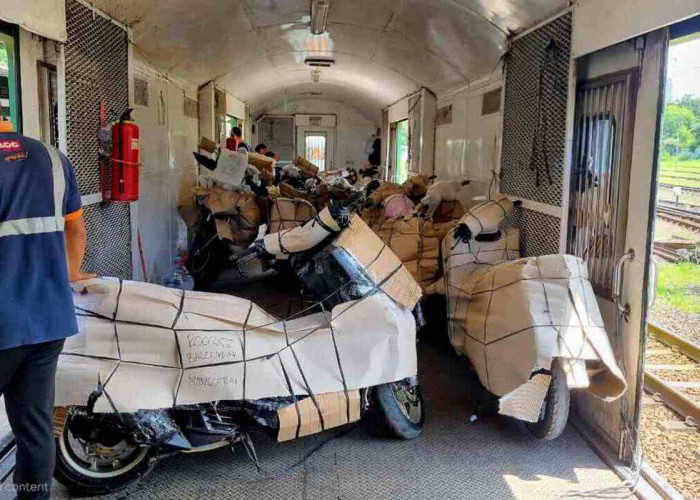 KAI Logistik Kirim 1.425 Motor dari Yogyakarta Saat Libur Panjang