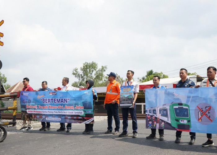 KAI Bandara Sosialisasikan Keselamatan Perjalanan Kereta Api di Perlintasan Sebidang Wates