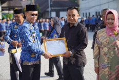 34 Tahun Mengabdi, Wali Kota Pontianak Lepas Purna Tugas Kepala Bapperida dan ASN Lainnya 