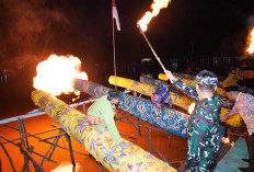 Tradisi Meriam Karbit Meriahkan Sambut Lebaran di Pontianak