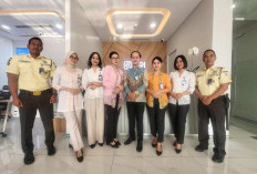 Peringati Hari Kartini, Frontliner BRI Branch Office Otista Kompak Berseragam Pakaian Nasional