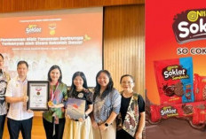 Ribuan Siswa SD Tanam Bunga, Nissin Soklat & PT Monde Mahkota Biskuit Raih Rekor MURI