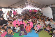 Kapolda NTT dan Ketua Bhayangkari Hadir untuk Warga Sikka, dari Trauma Healing hingga Bantuan Bayi dan Balita
